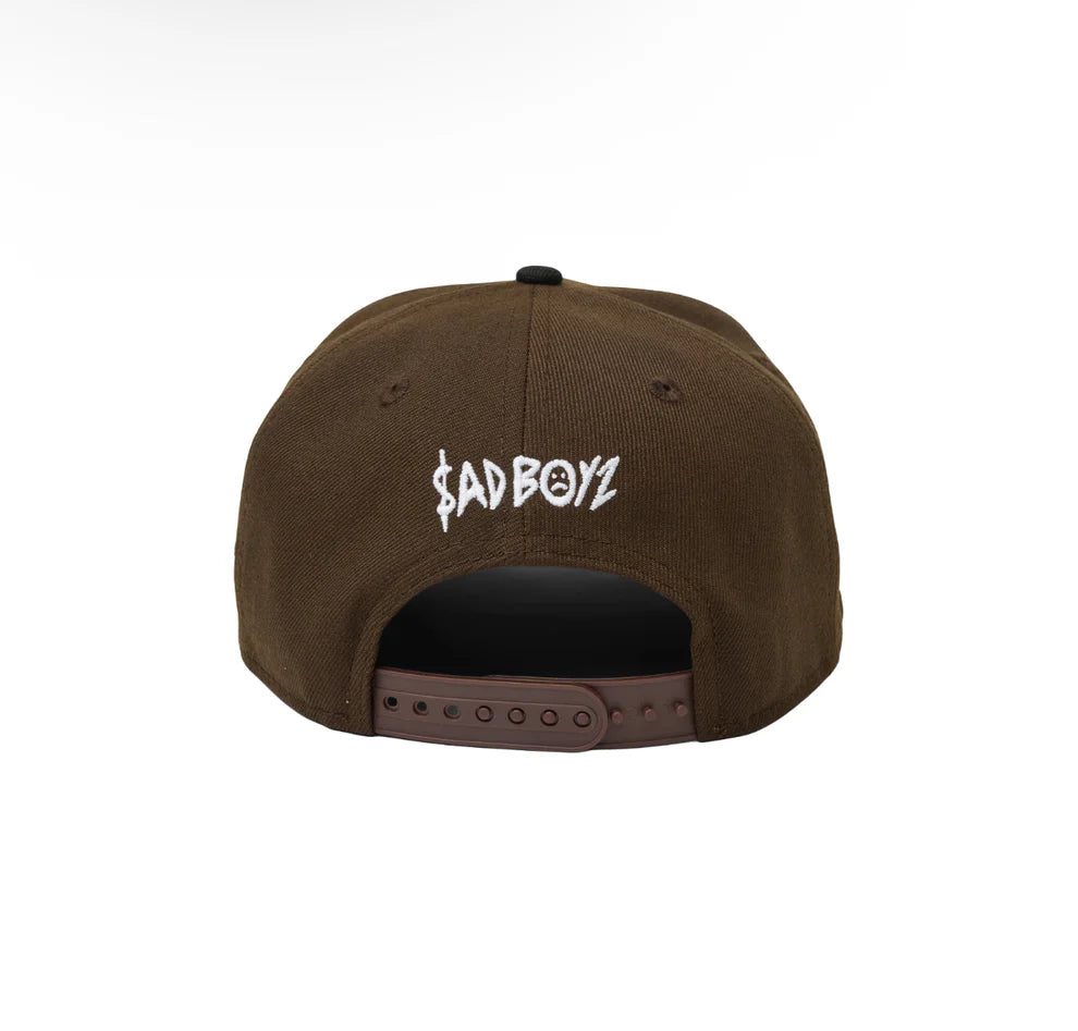 GORRA SAD BOYZ X NEW ERA JUNIOR H 9FIFTY A FRAME BROWN
